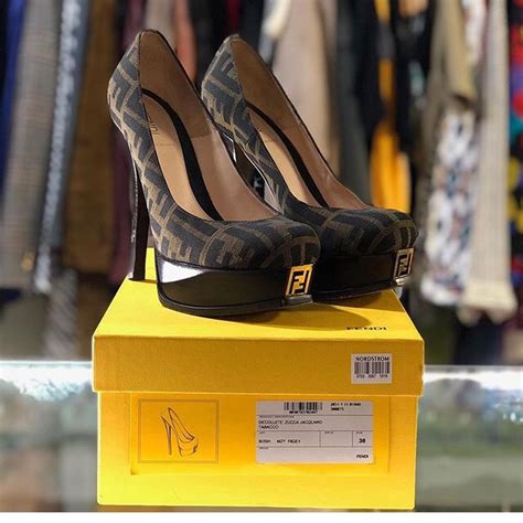 decollete fendi